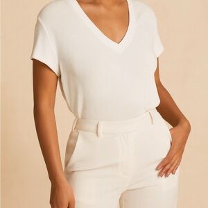 ALALA White Ribbed V-Neck Short Sleeve Top Tee-Shirt Size Small Luxury Soft Work